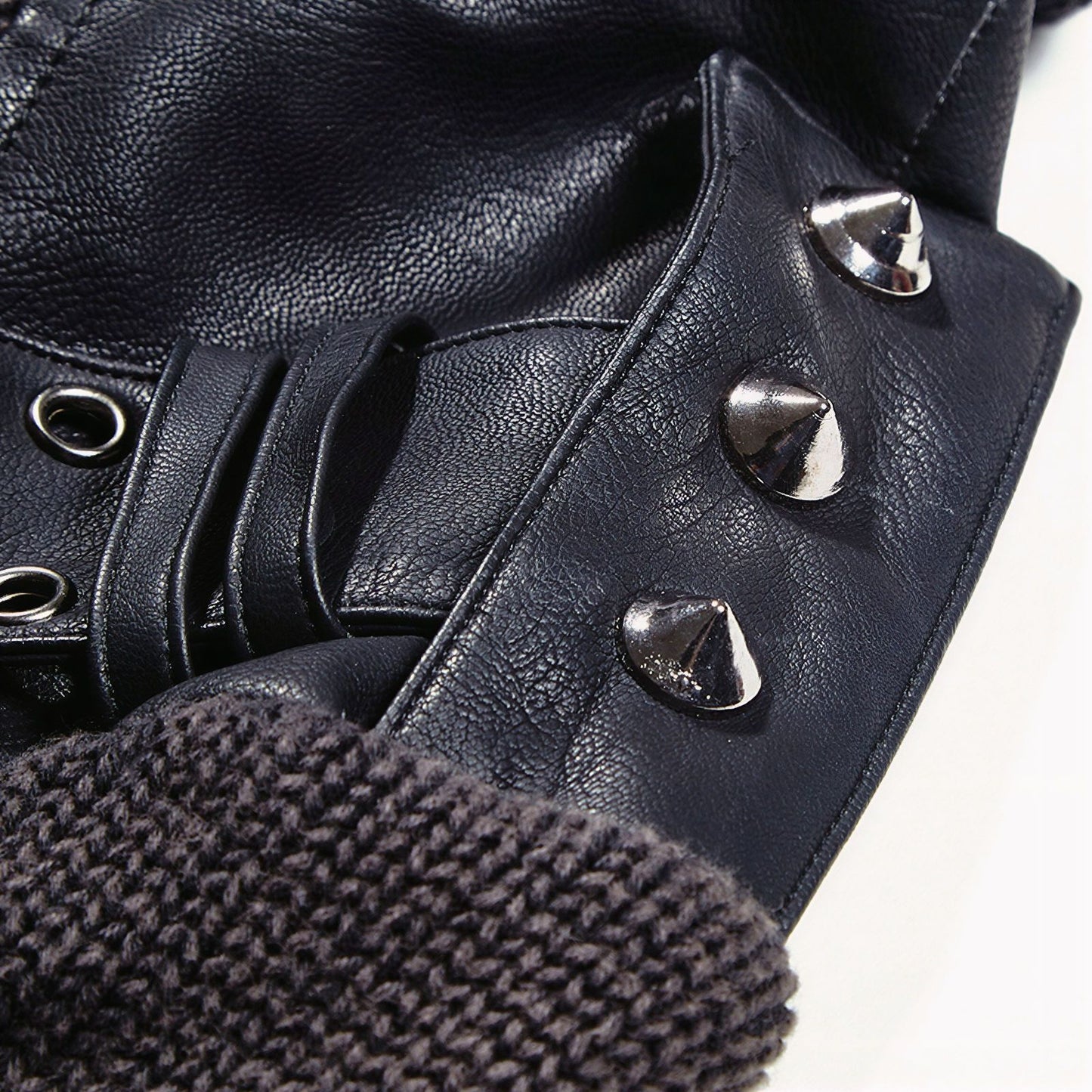 Combatant Sweater M-035