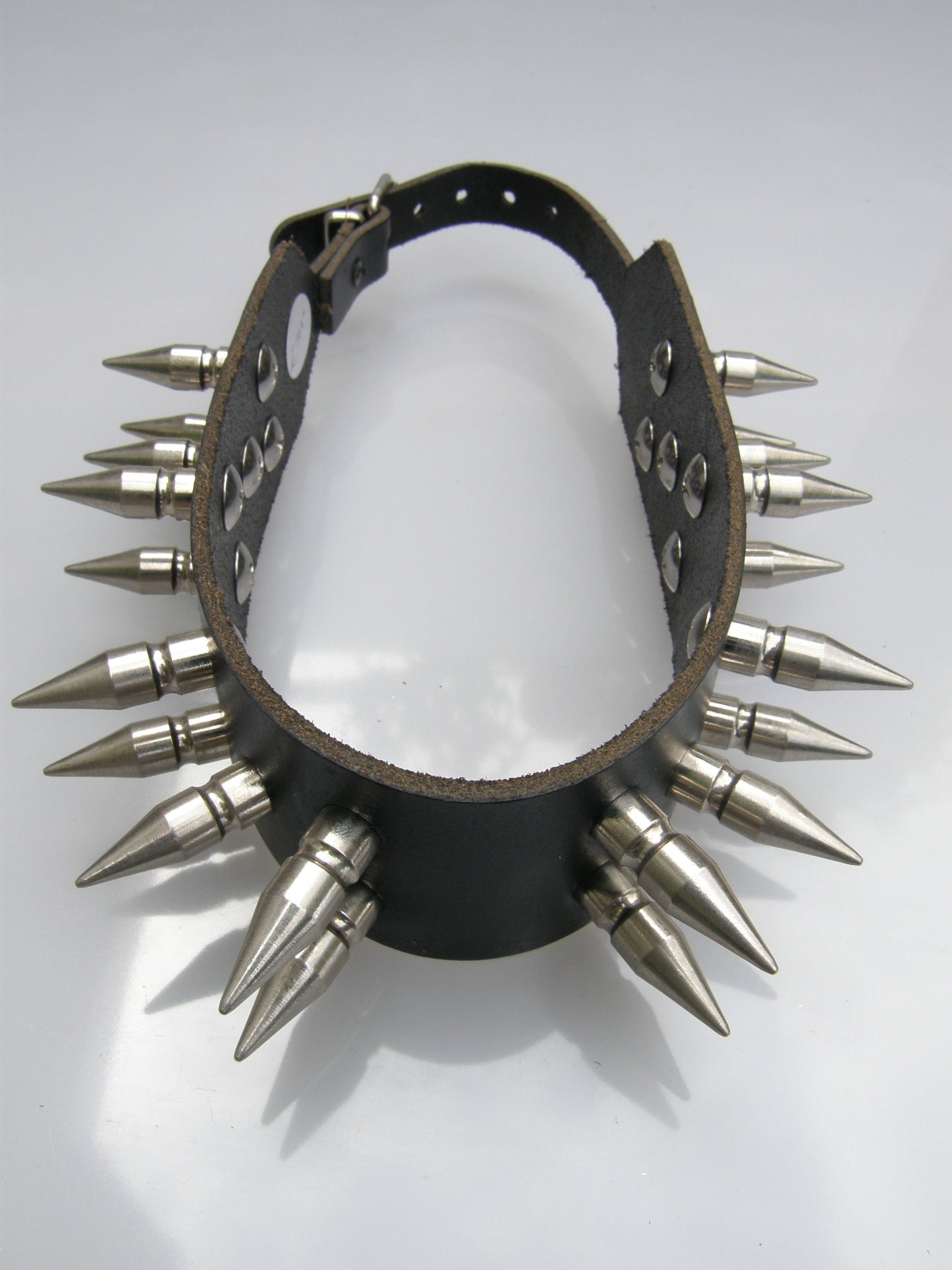 Halsband 2 Row Medium Screw Spikes