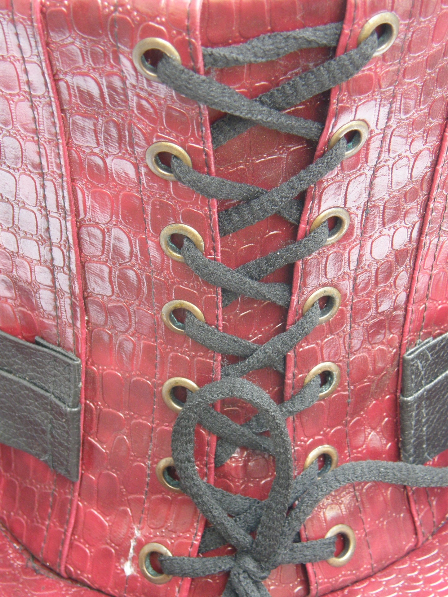 Top Hat Red Snakeskin