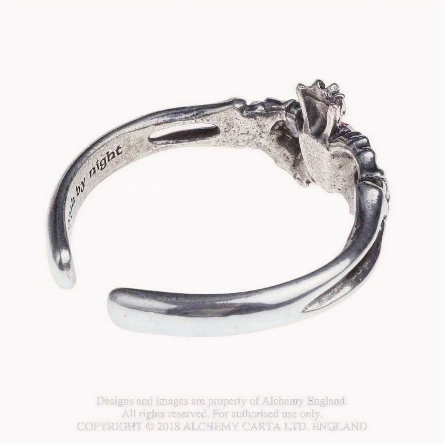 Claddagh By Night Armband