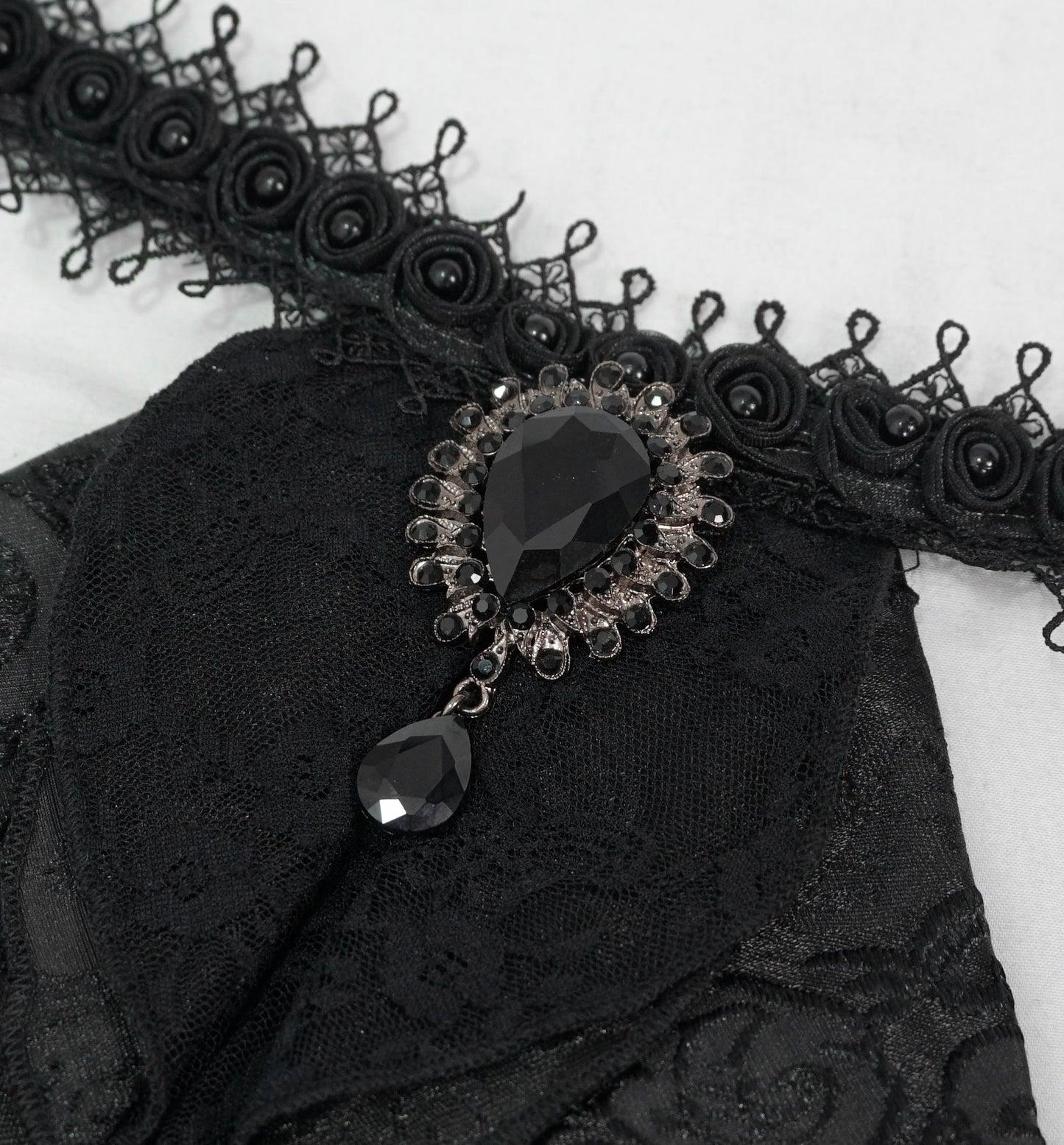 Devil Fashion Devoted Jabot Zwart
