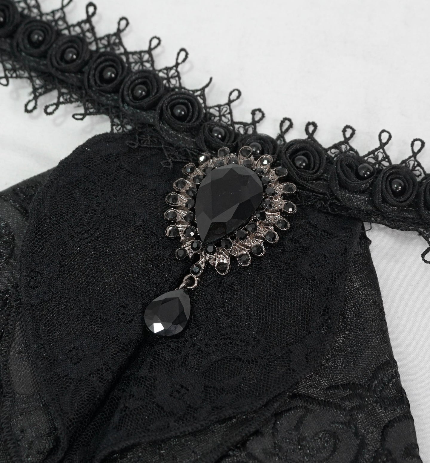 Devil Fashion Devoted Jabot Zwart