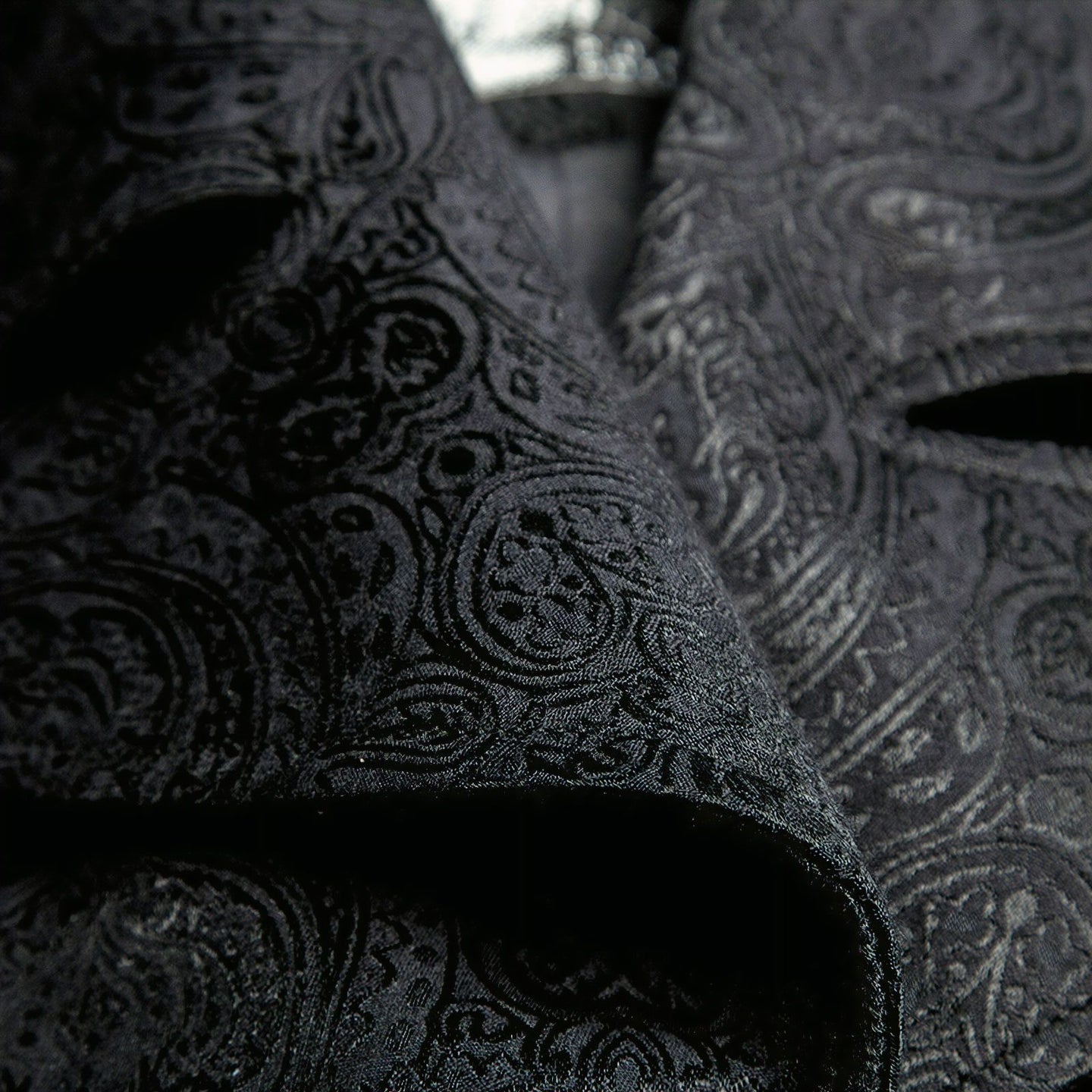 Chaser Coat Black/Burgundy