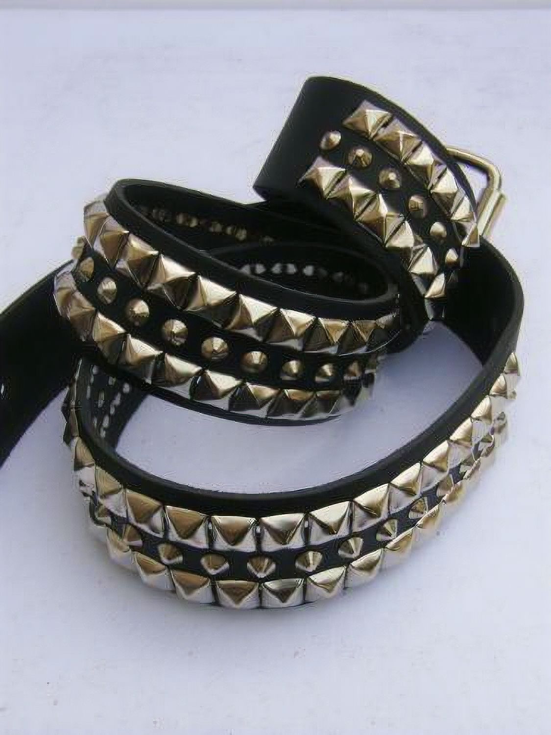 Riem 3 Row Small Pyramid & Baby Cones