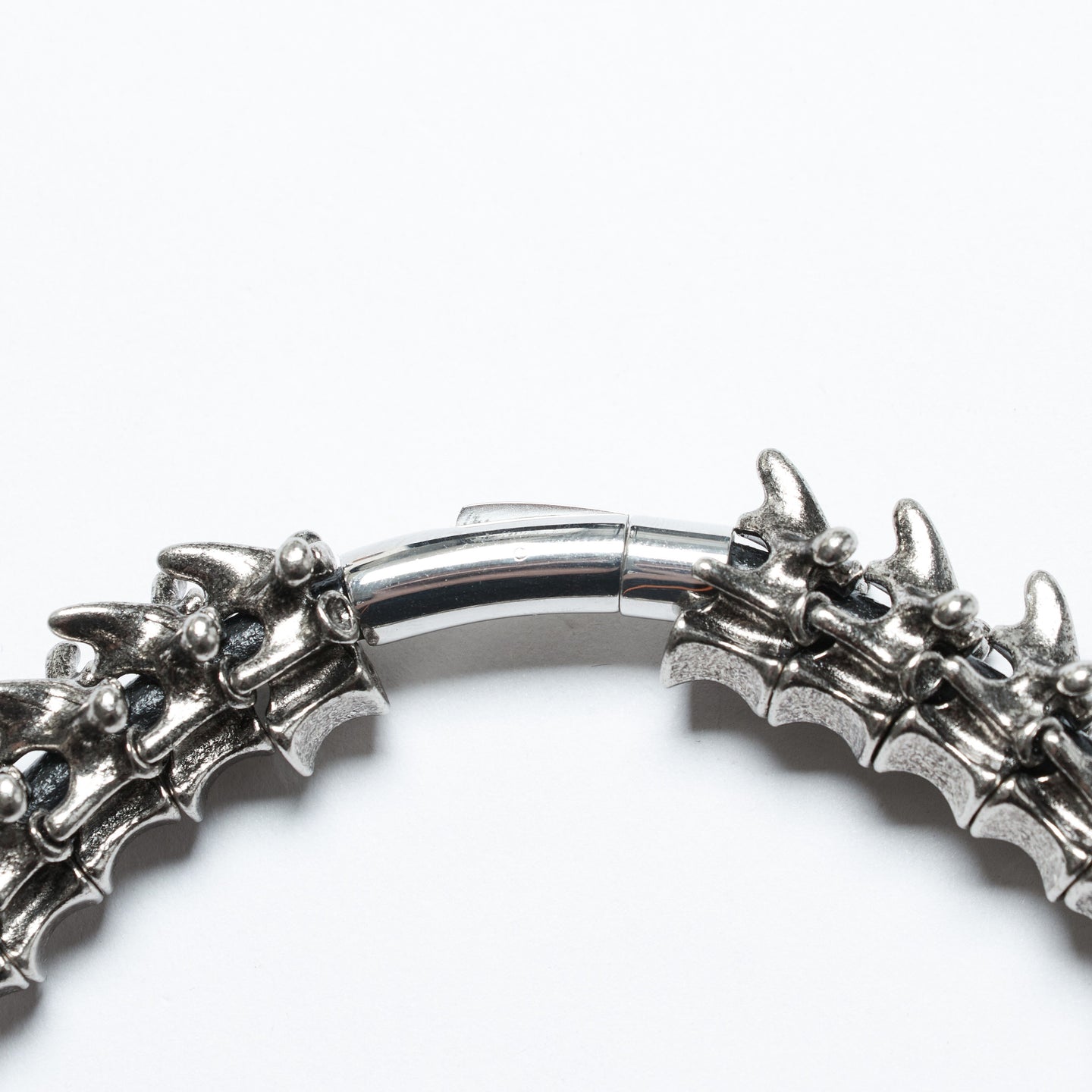 Vertebrae Halsband