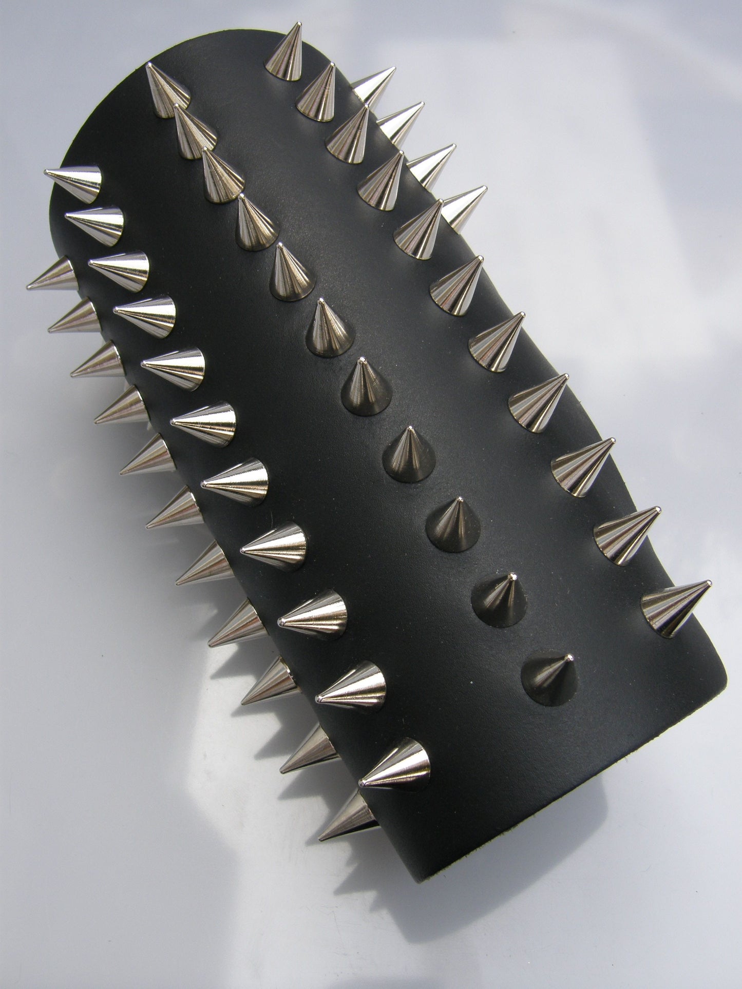 Arm Guard 11 Row Small Screw Cone Studs