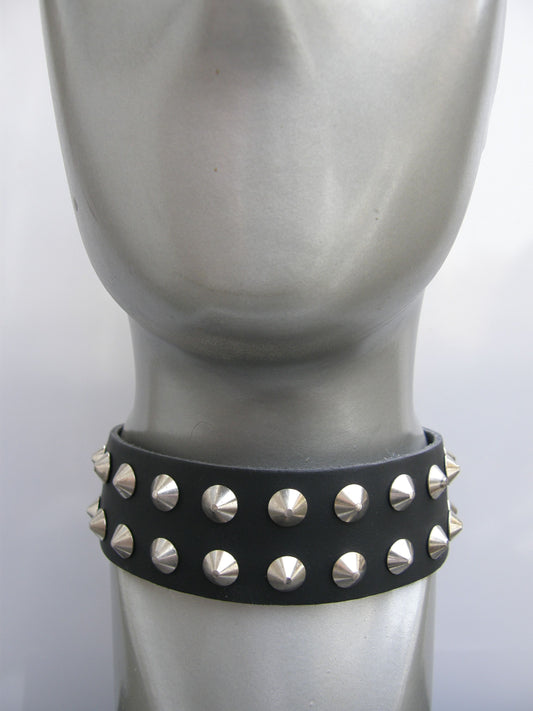 Halsband 2 Row Conical Studs