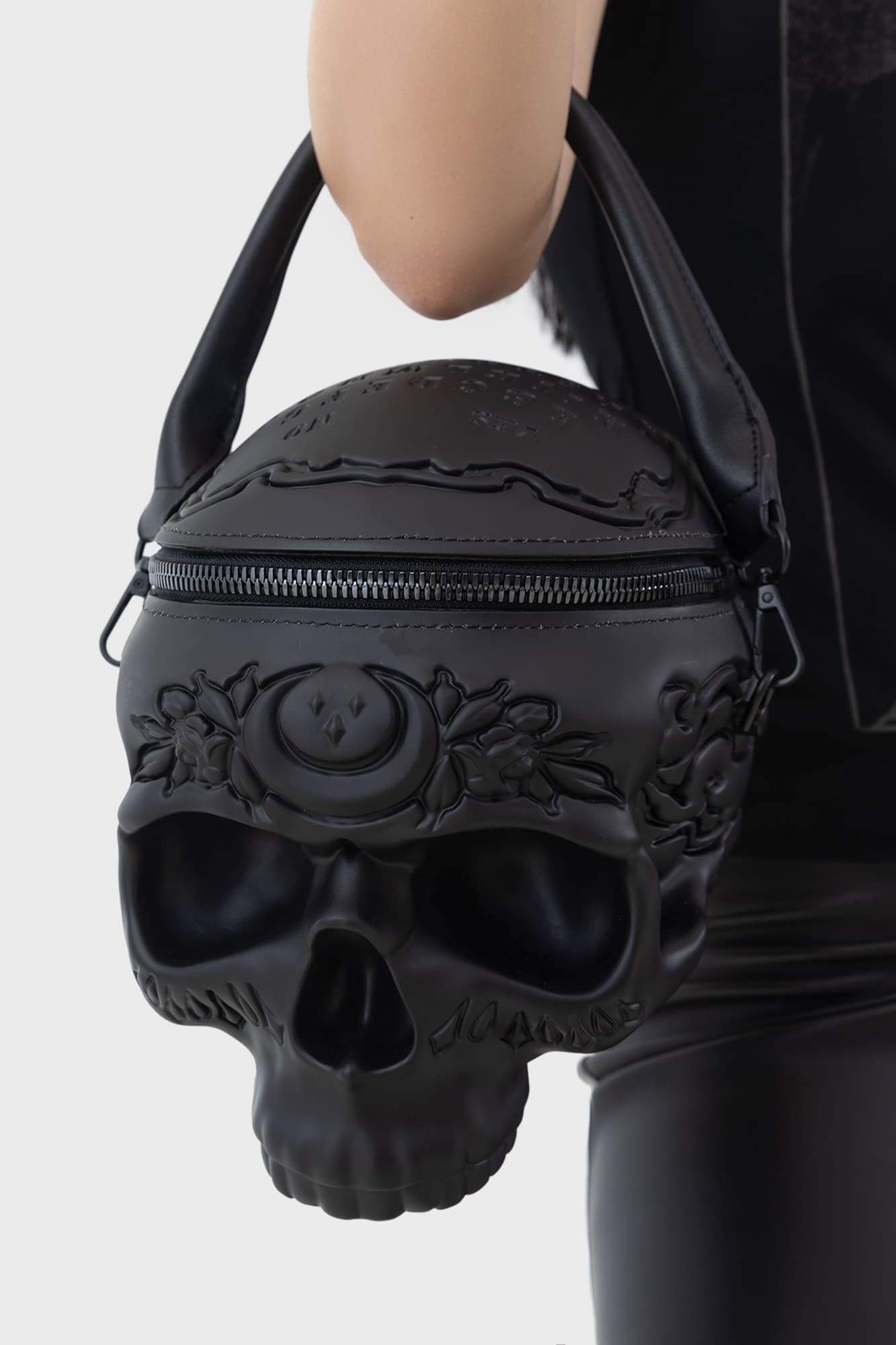 Contact The Dead Skull Tas