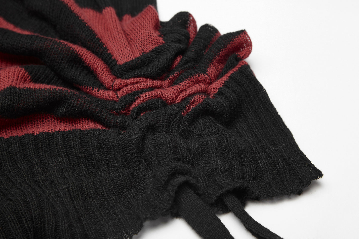 Divided Sweater Zwart - Rood