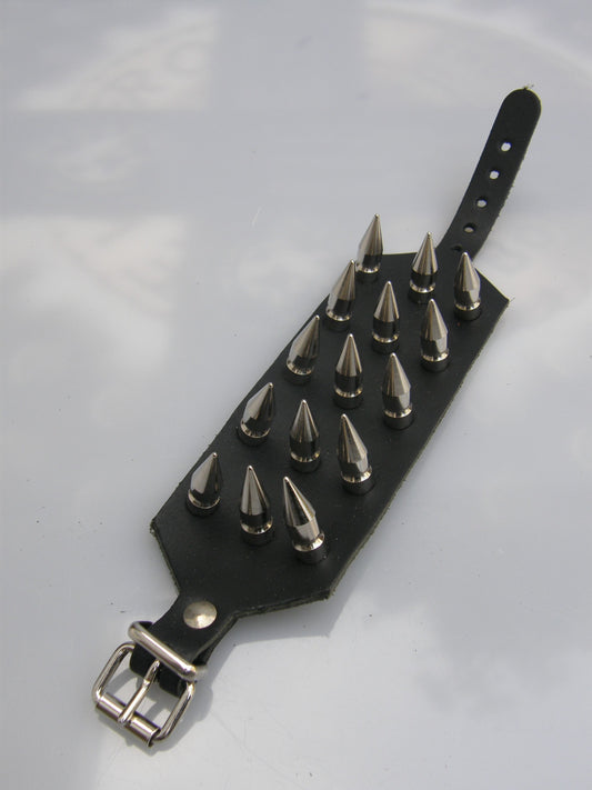 Armband 3 Row Medium Screw Spikes