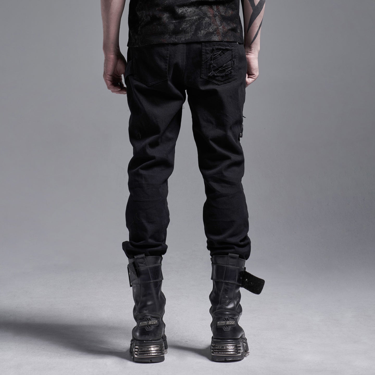Lower Level Broek