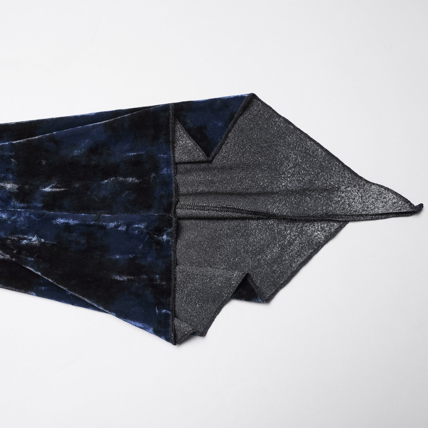 Broken Promise Top Blauw - Zwart