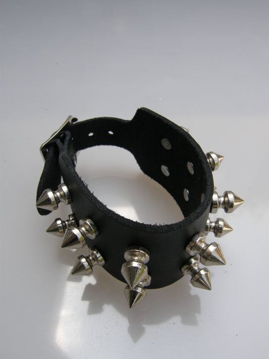 Polsband 2 Row Small Screw Spikes