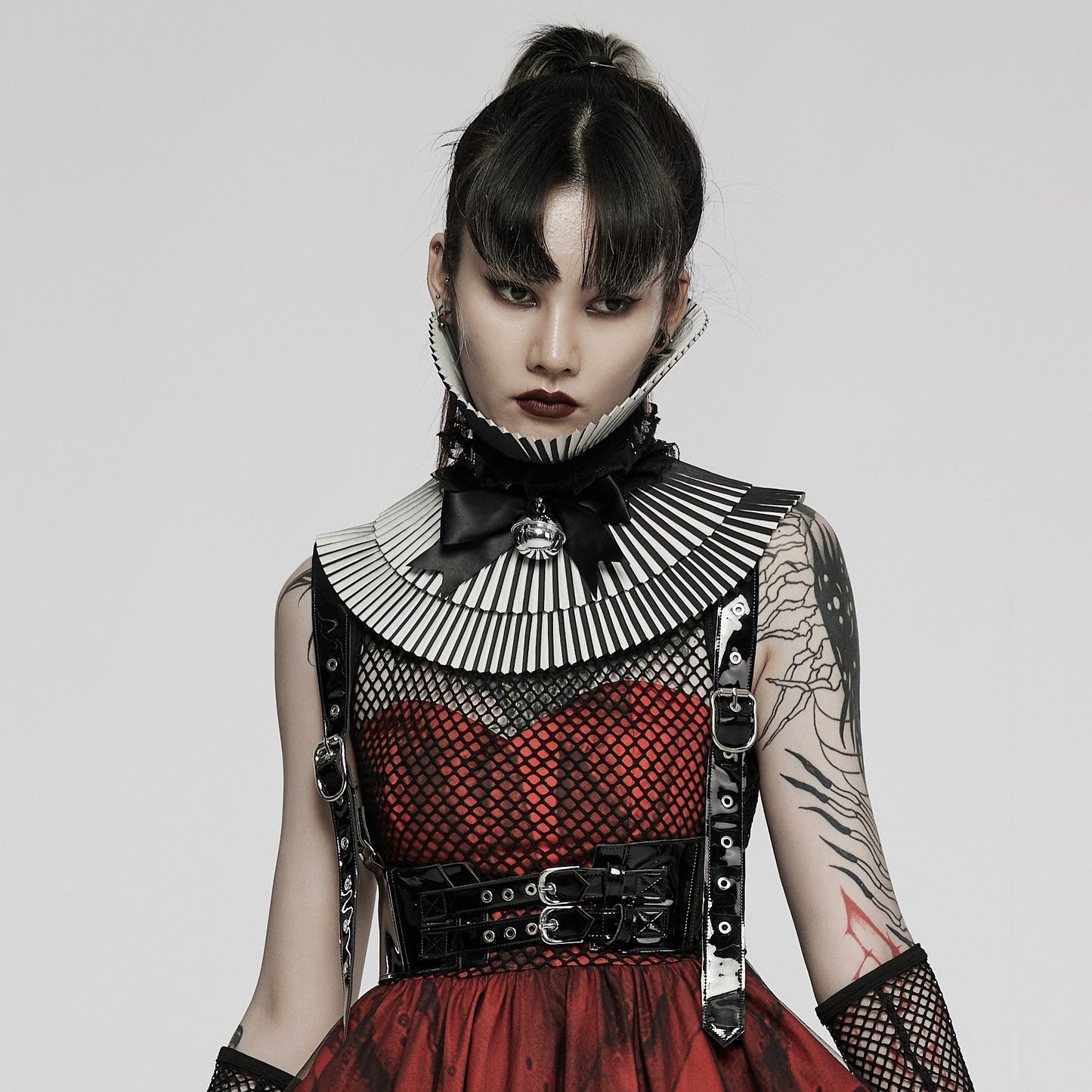 Turn Around Choker