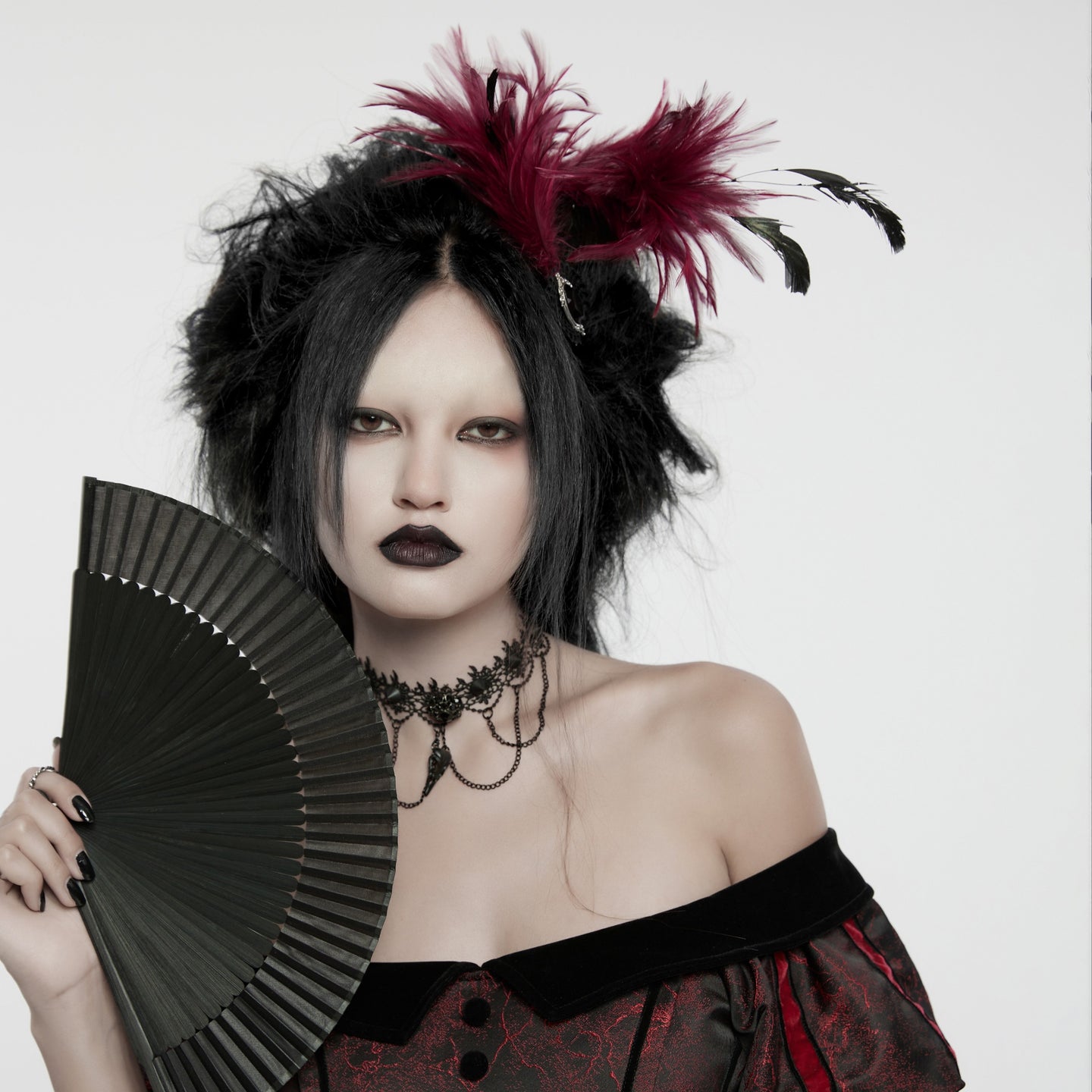 Decadent Fascinator Red - Black