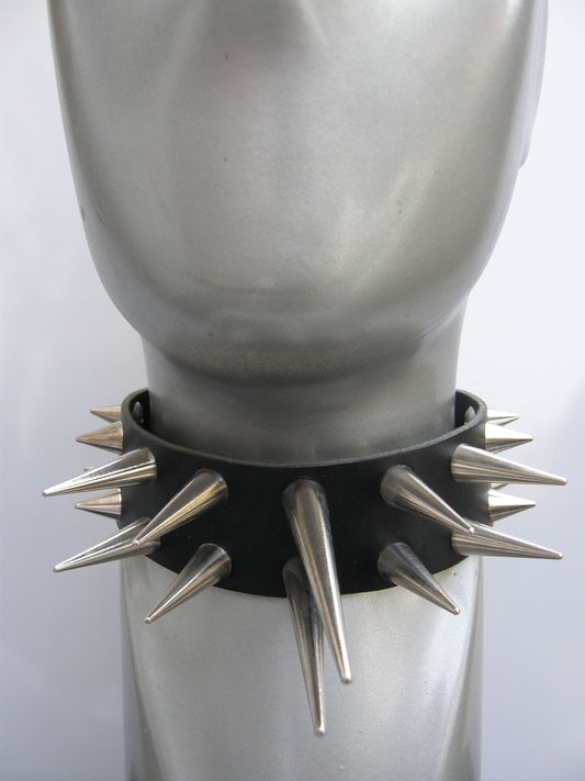 Halsband 2 Row Ass. Screw Cones