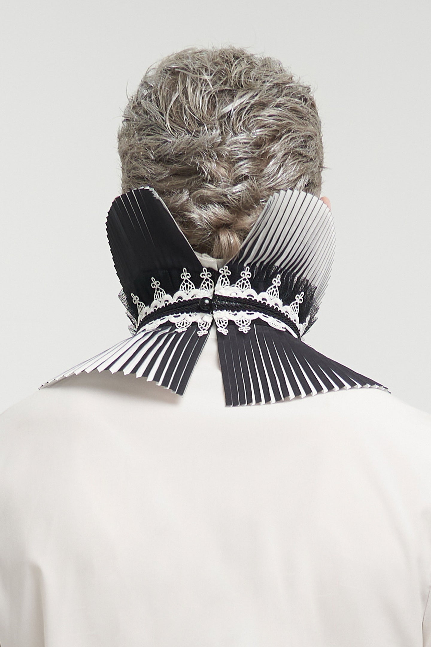 Adoration Collar