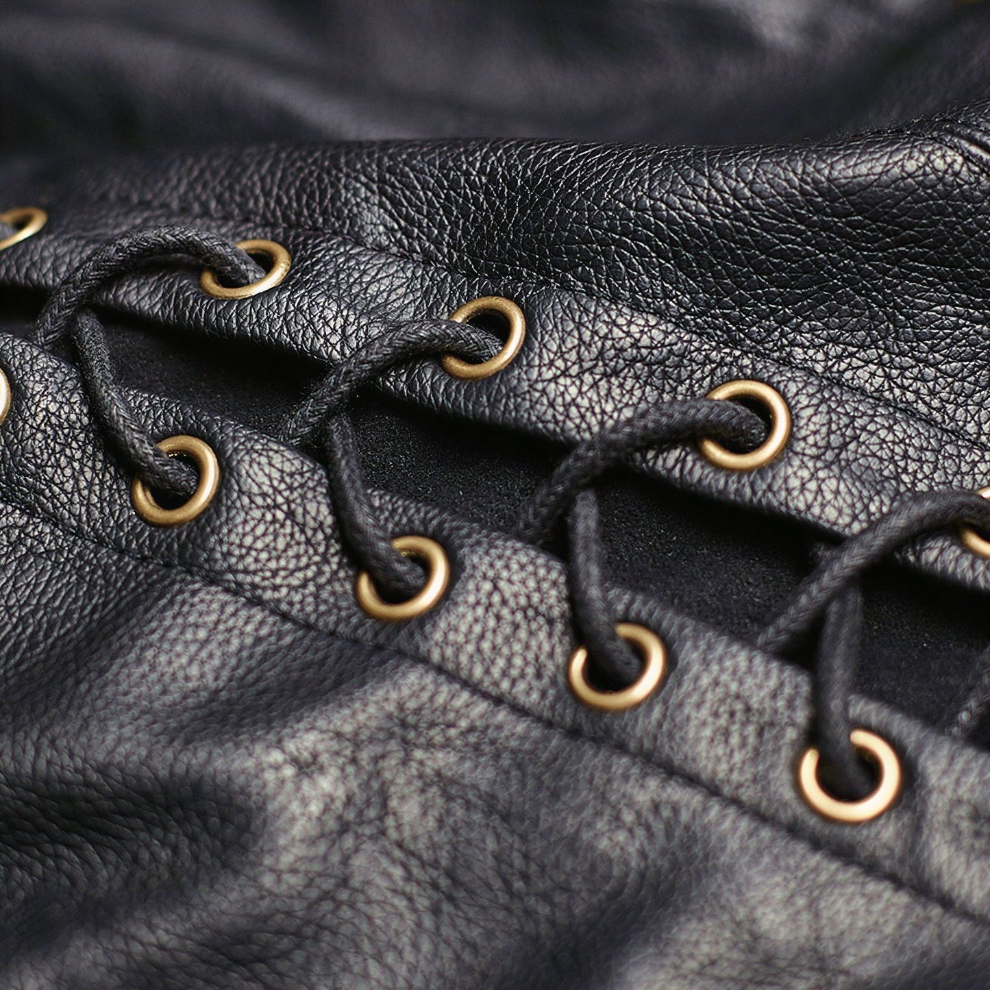 Spell Vest Black 