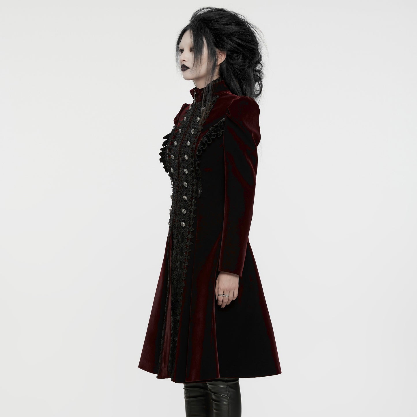 Broken Spells Jas Rood