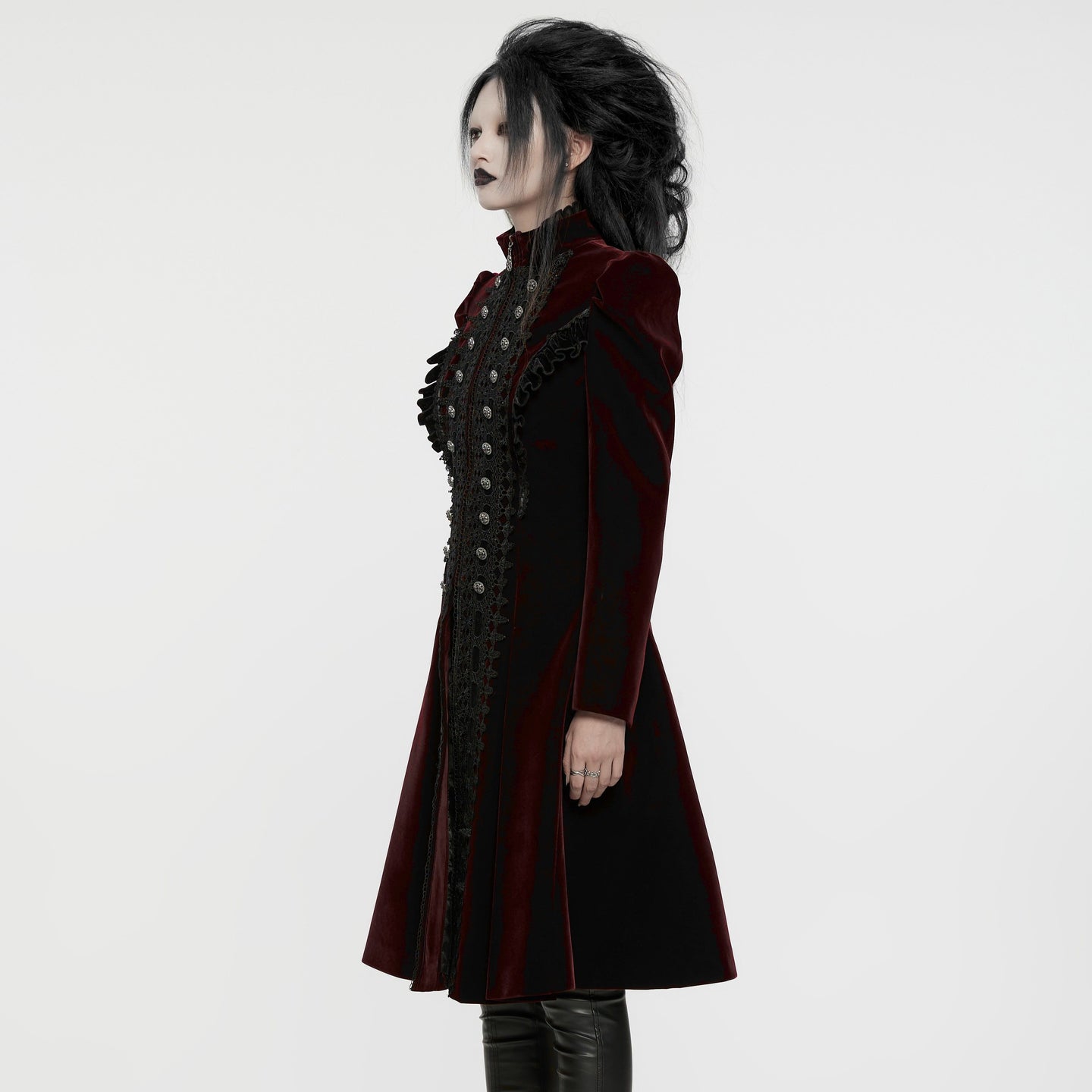 Broken Spells Jas Rood