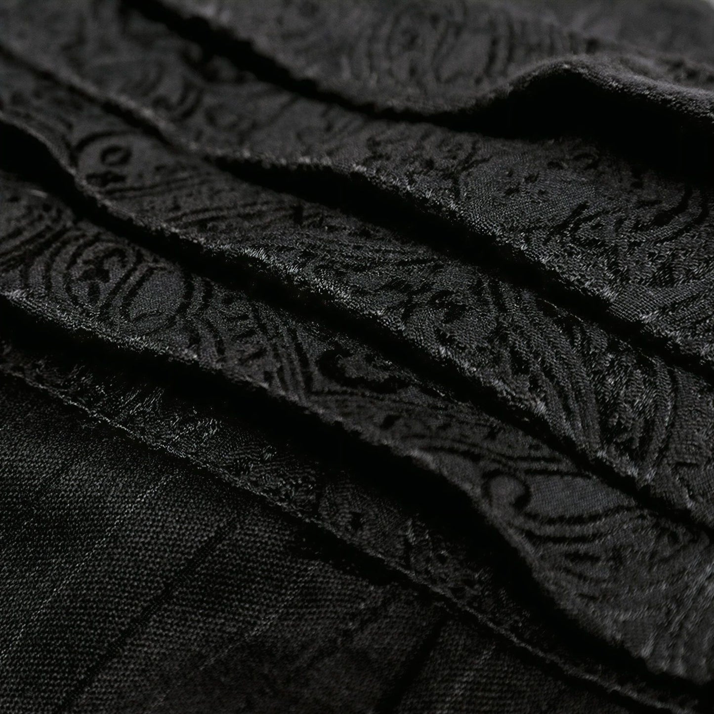 Revelations Broek