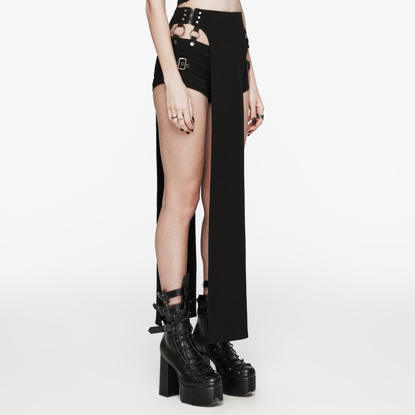 Back Danger Short met Overrok