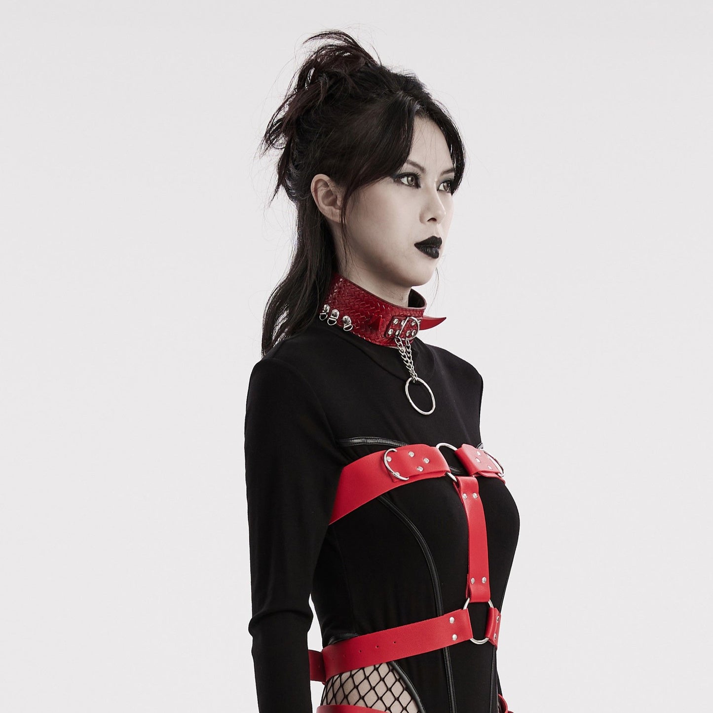 Haunt Me Harness Rood