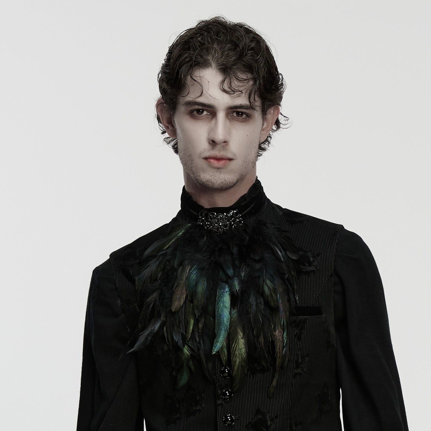 Show It Jabot