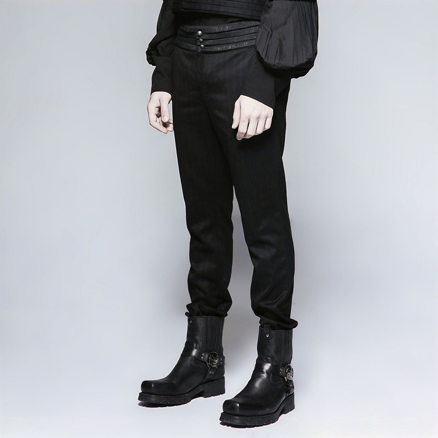 Revelations Broek