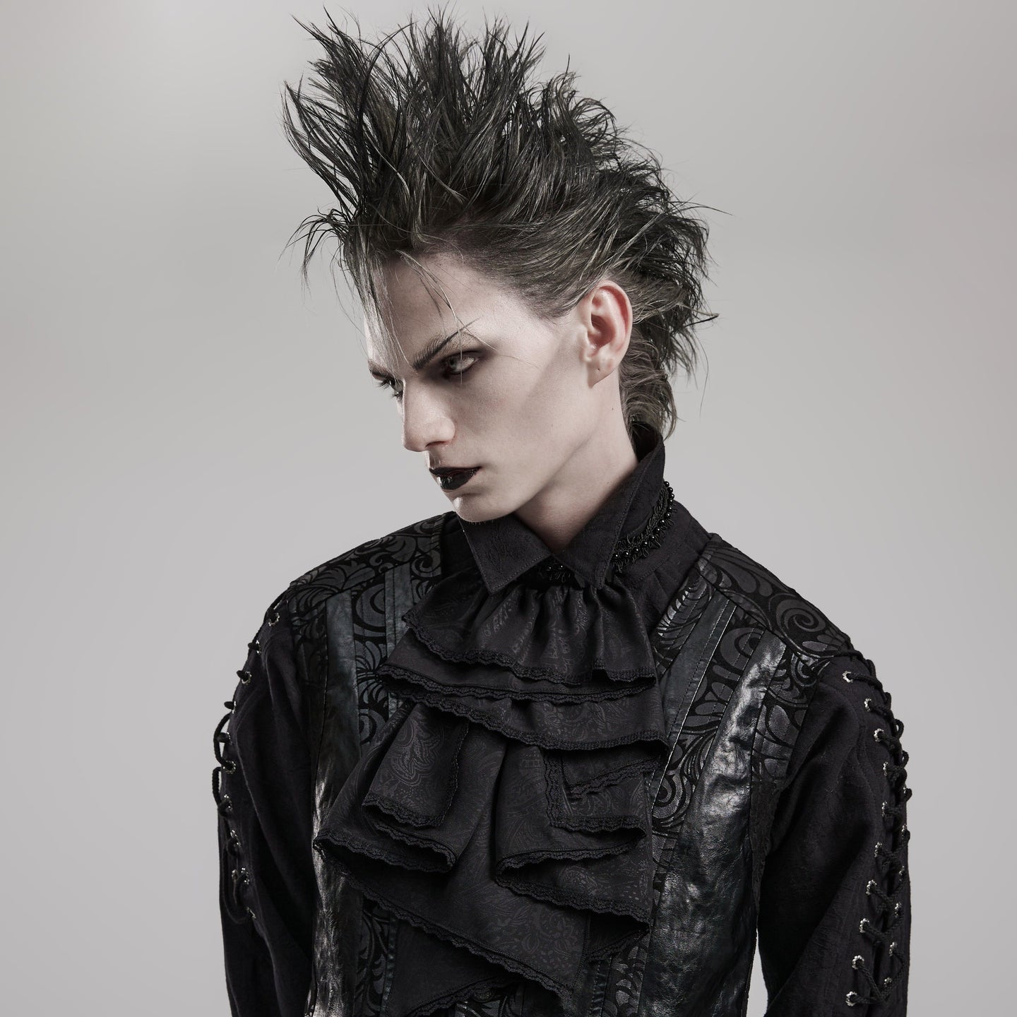 Lost Your Way Jabot