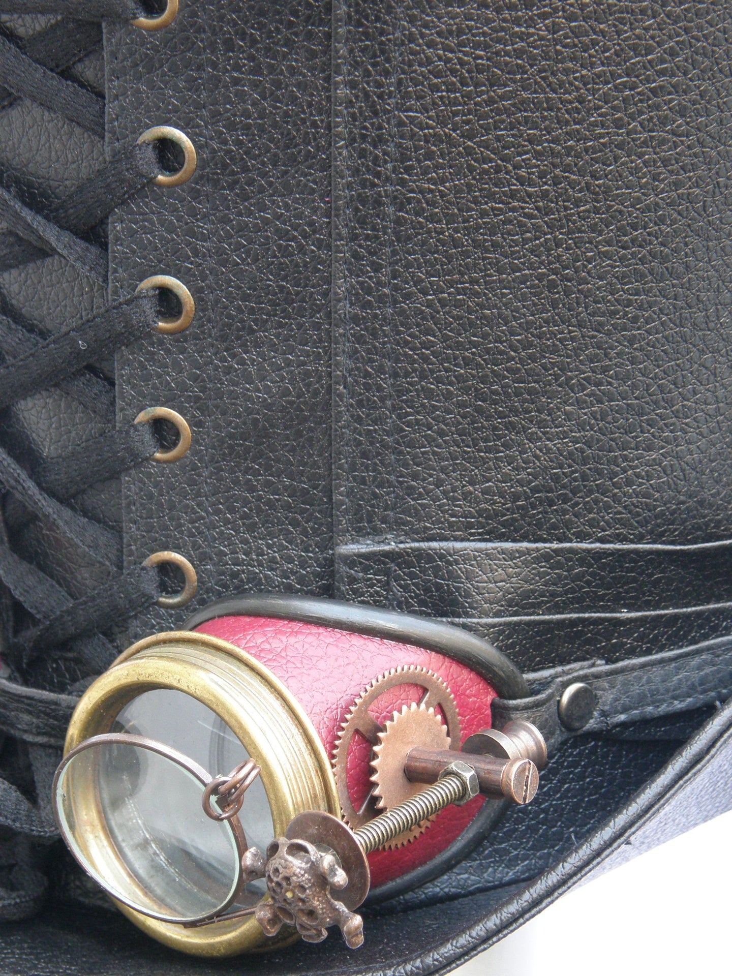 Top Hat Leatherlook & Red Goggles