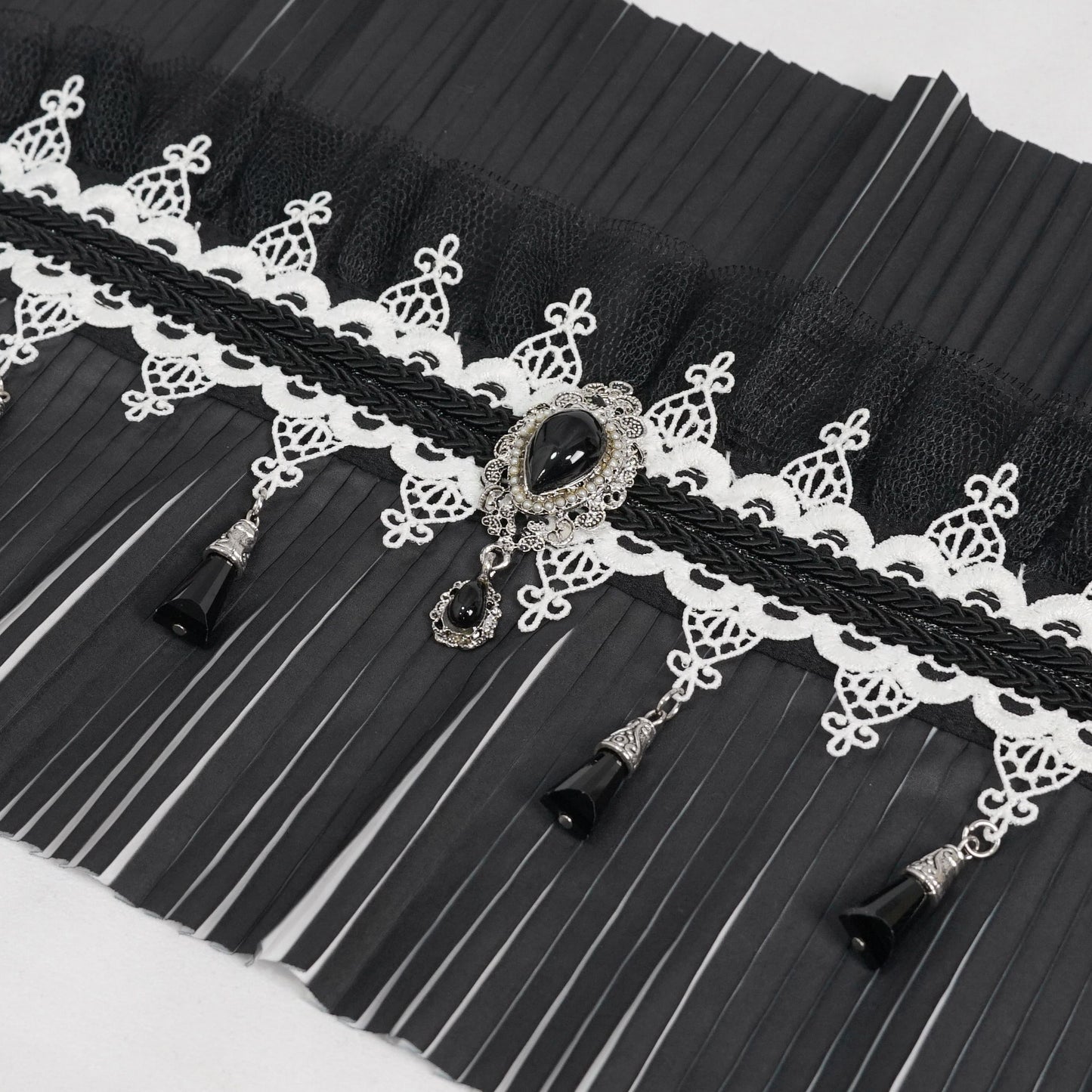 Adoration Collar