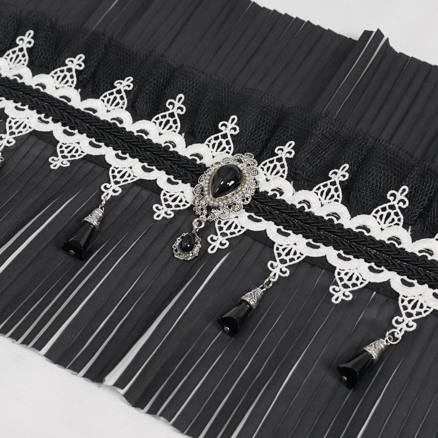 Adoration Collar