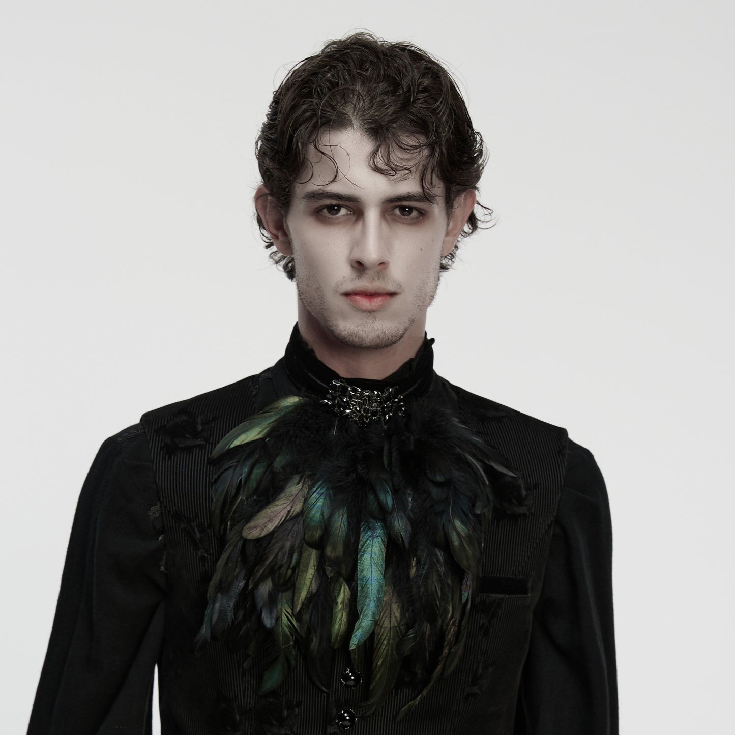 Show It Jabot