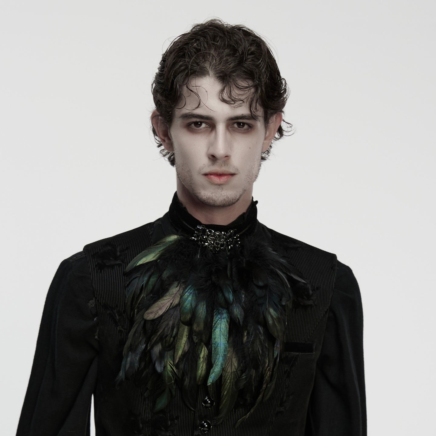 Show It Jabot