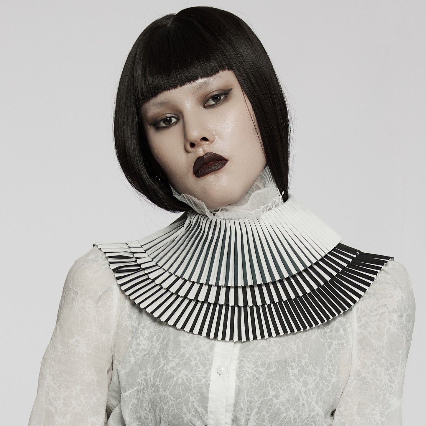 Turn Around Choker