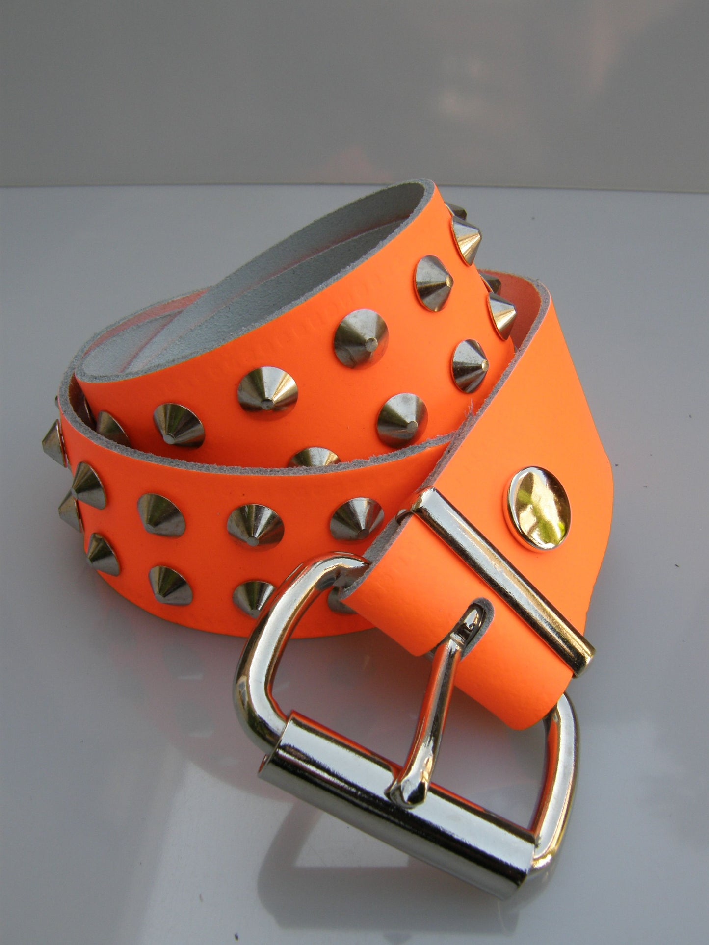 Riem 2 Row Conical Studs