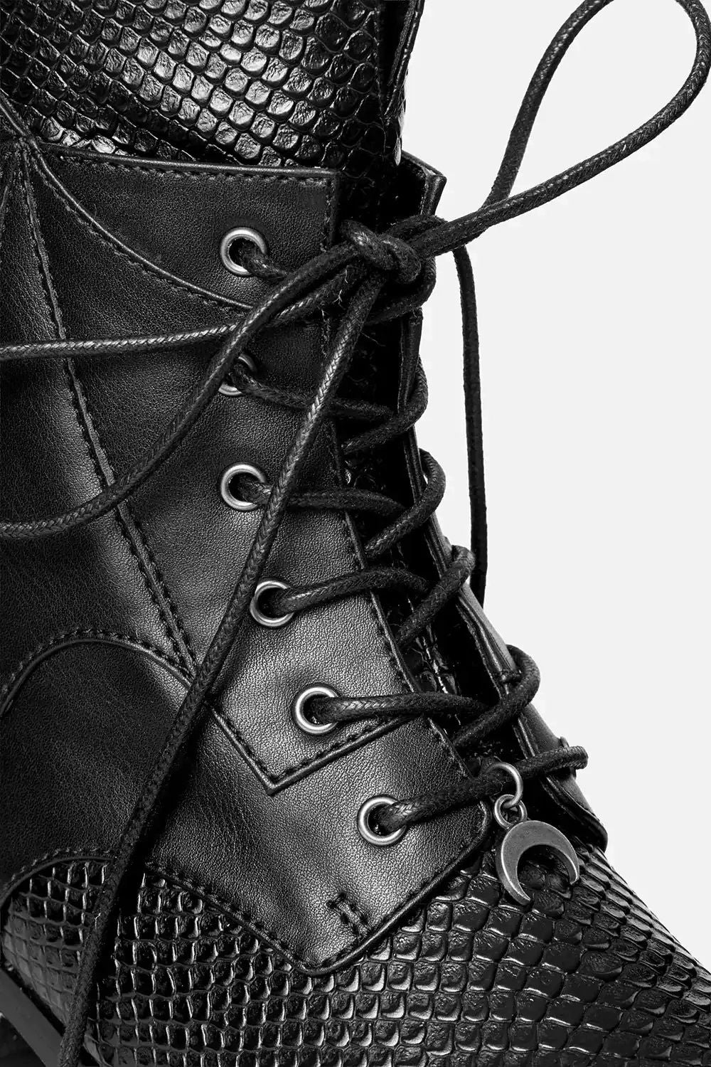 Shadow Wing Pikes