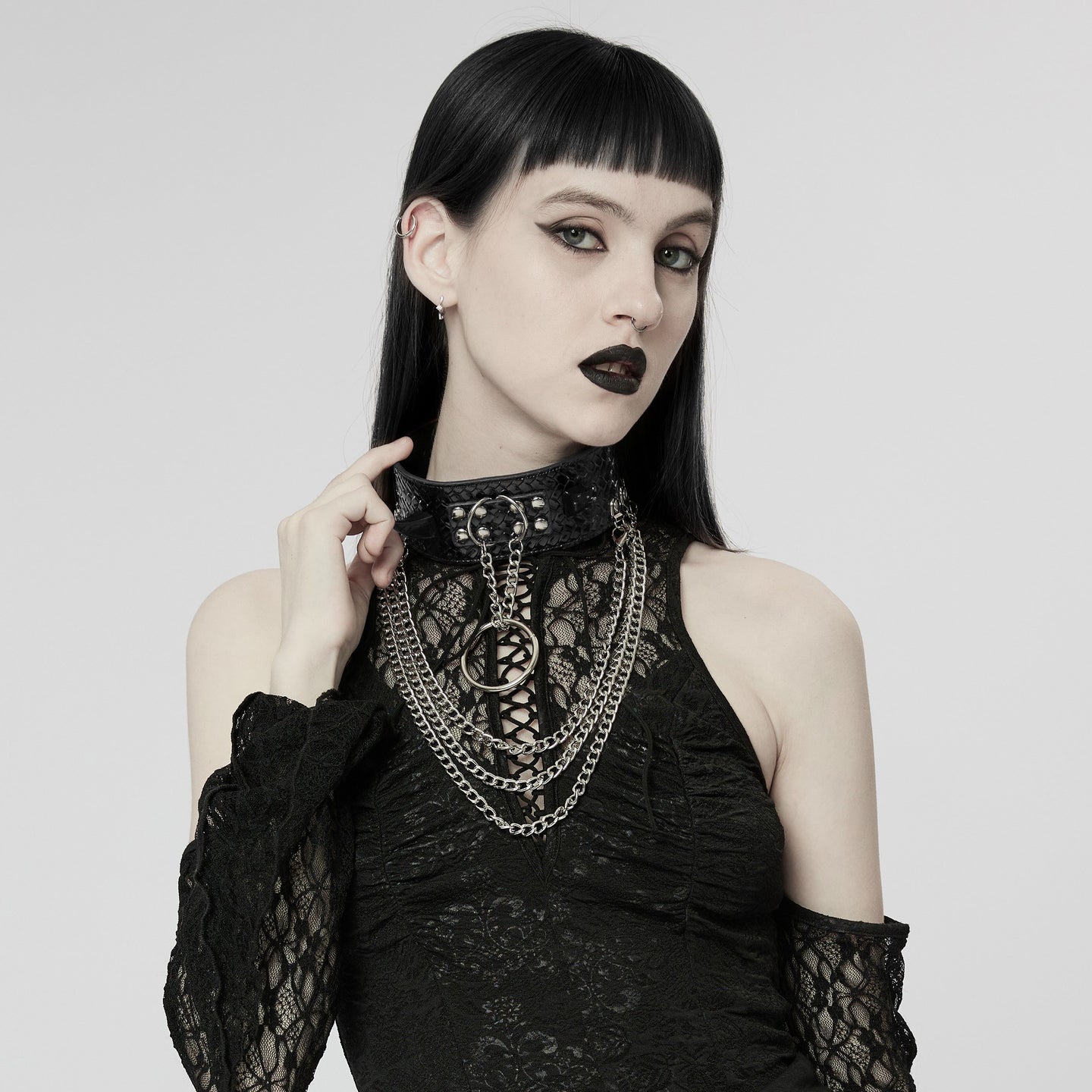 Horned Choker Black