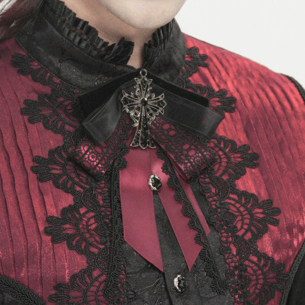 Almost Over Jabot Black - Red