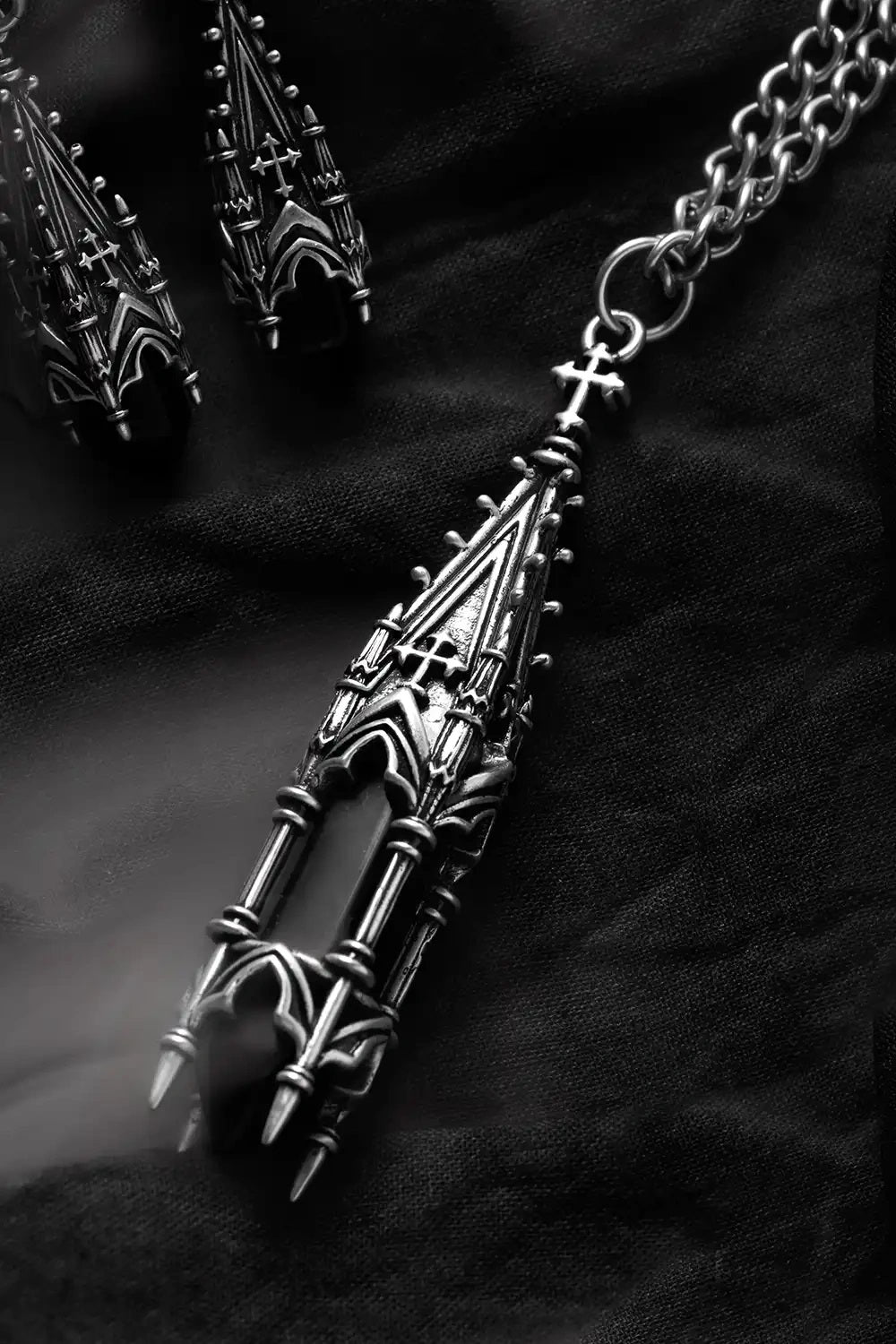 Midnight Totem Halsketting