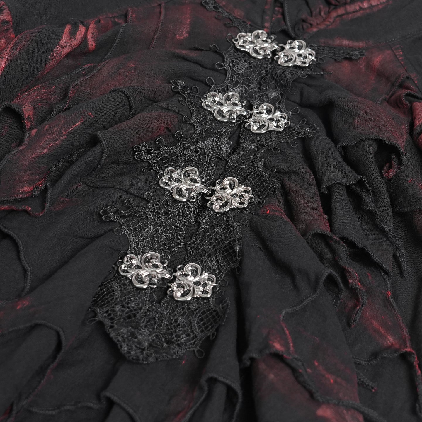 On The Verge Shirt Zwart