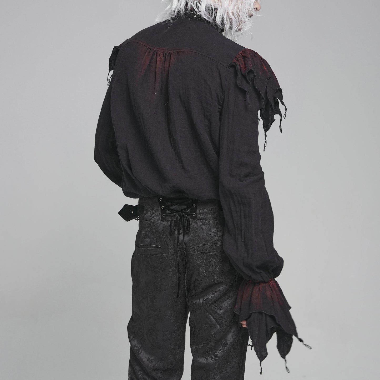 On The Verge Shirt Zwart