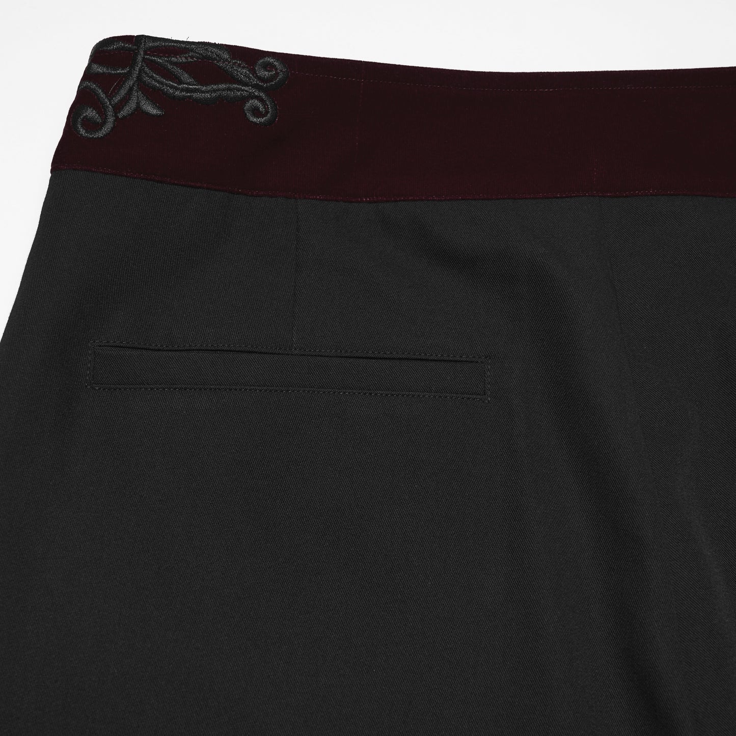 Refused Broek Zwart - Rood