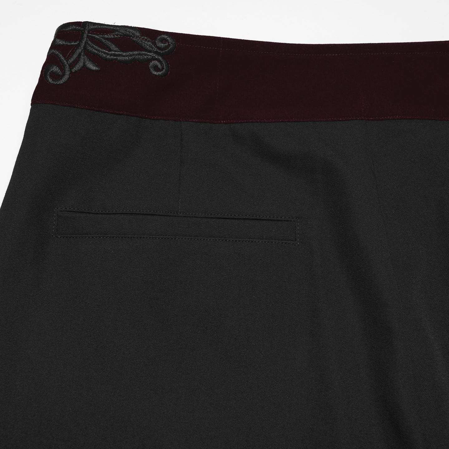 Refused Broek Zwart - Rood
