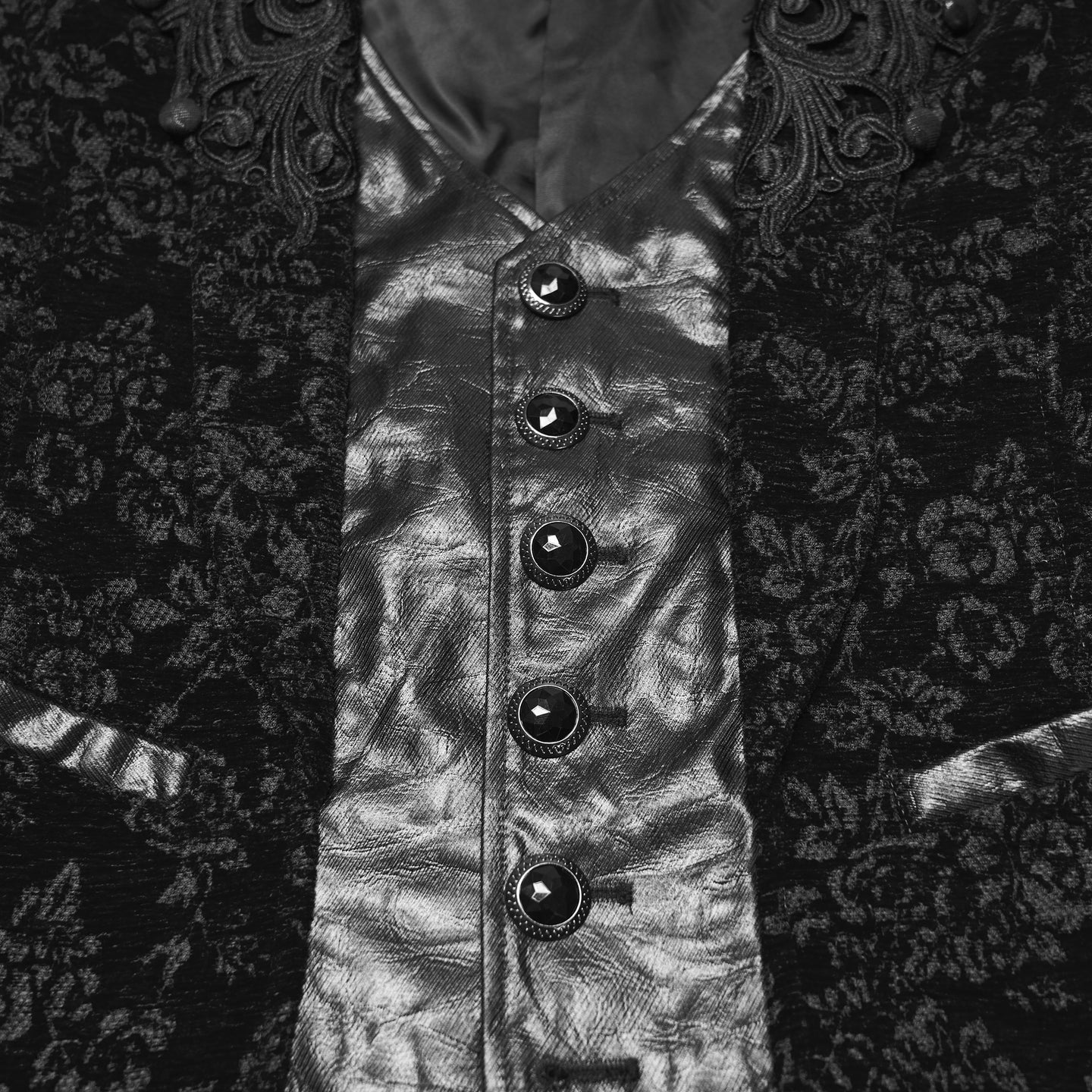 Justification Vest Black