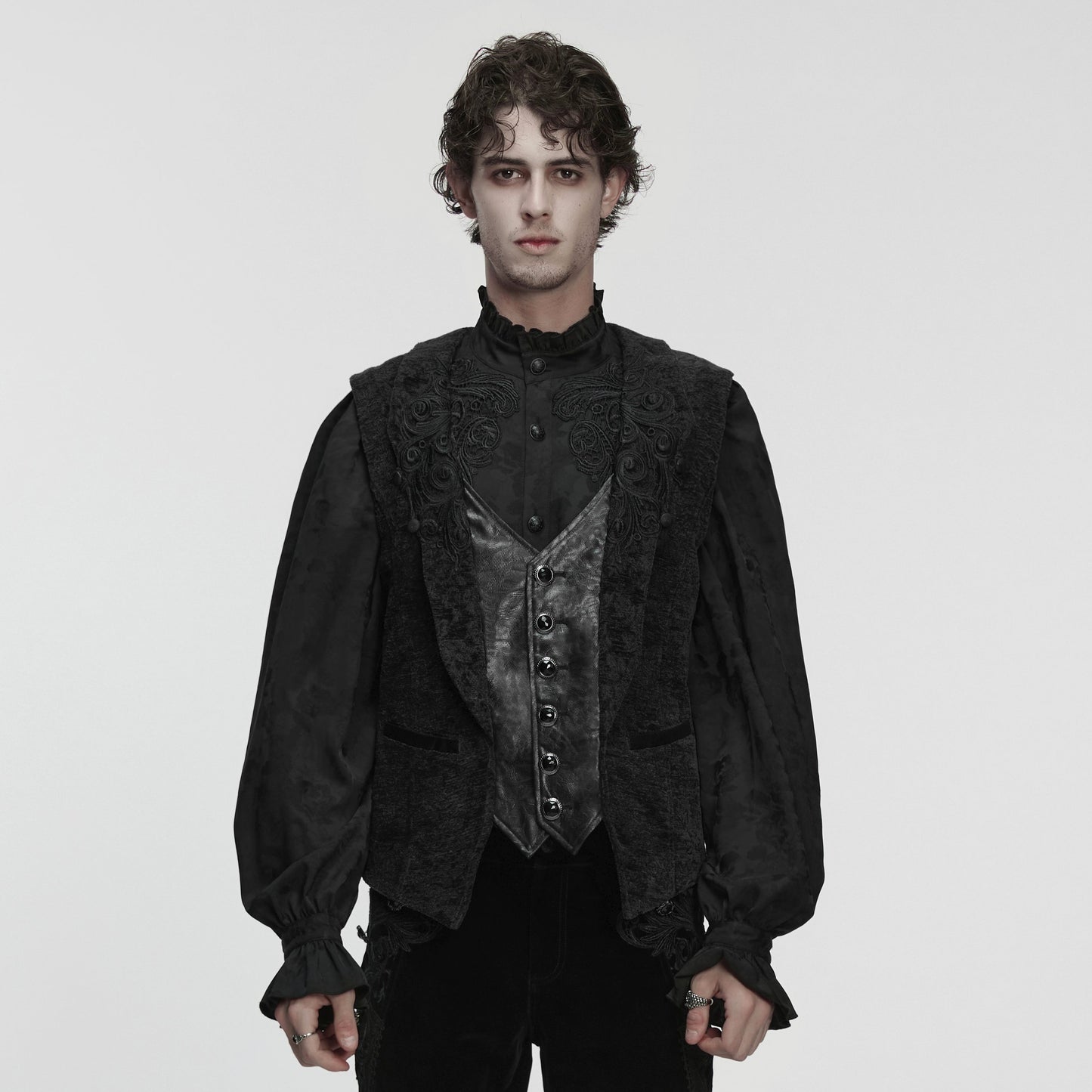 Justification Vest Black