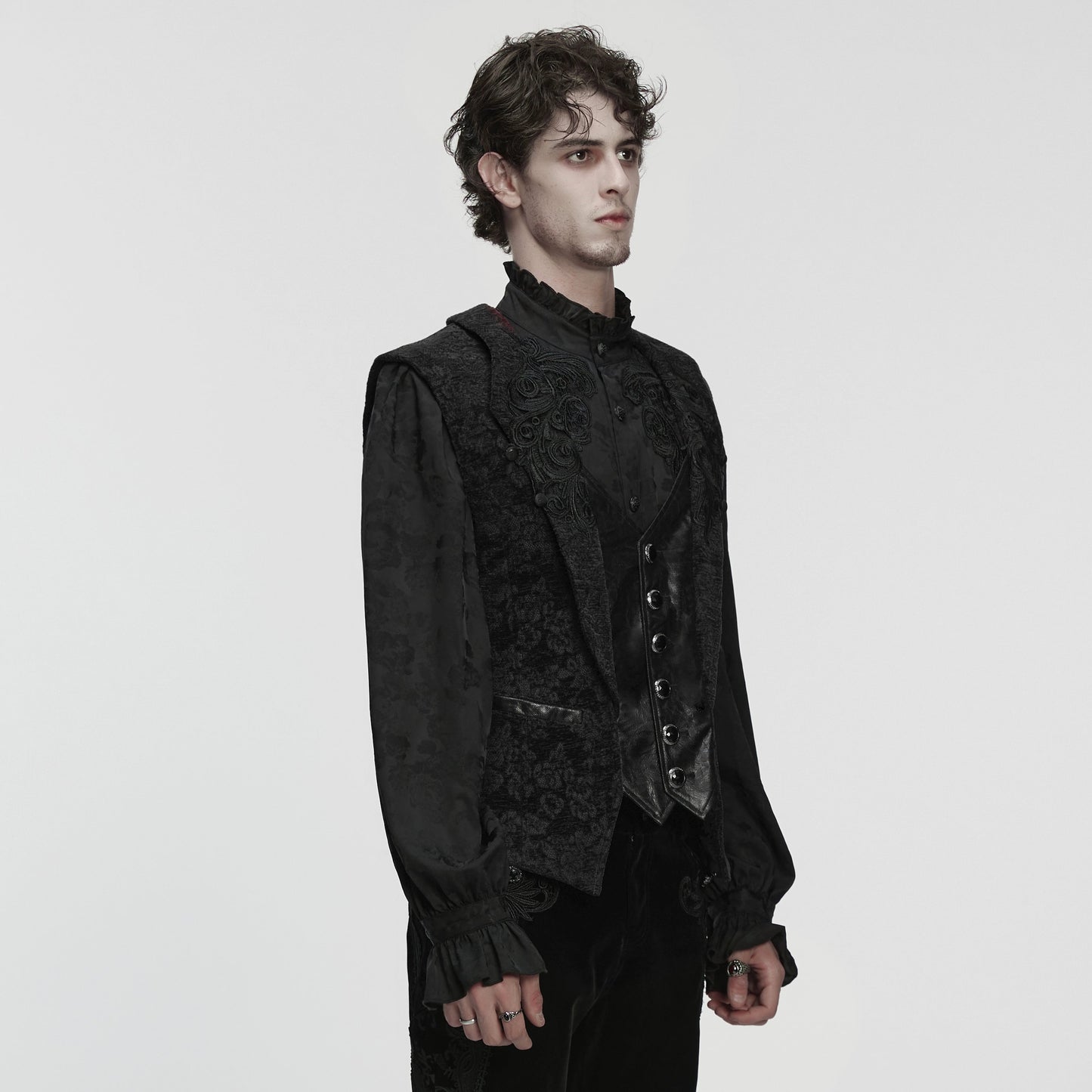 Justification Vest Black