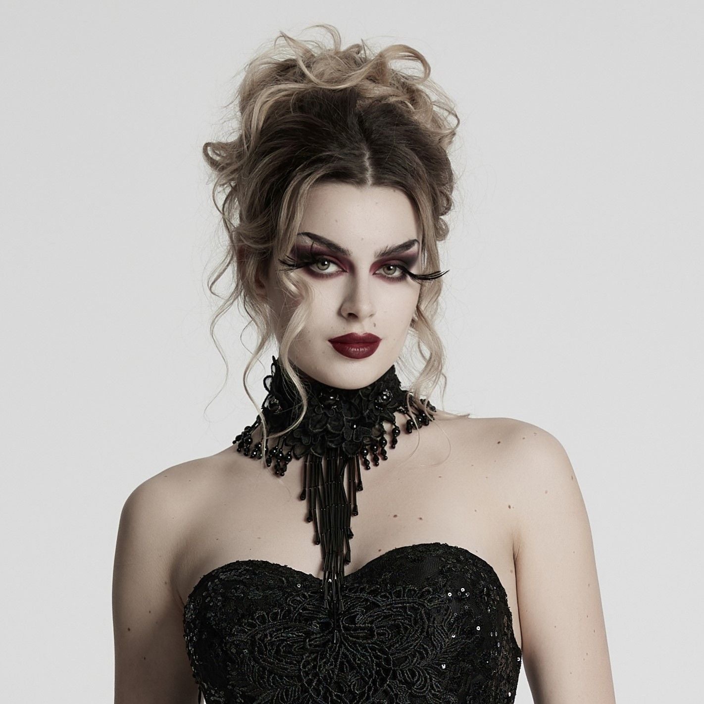 Darkest Hour Collier Halsband