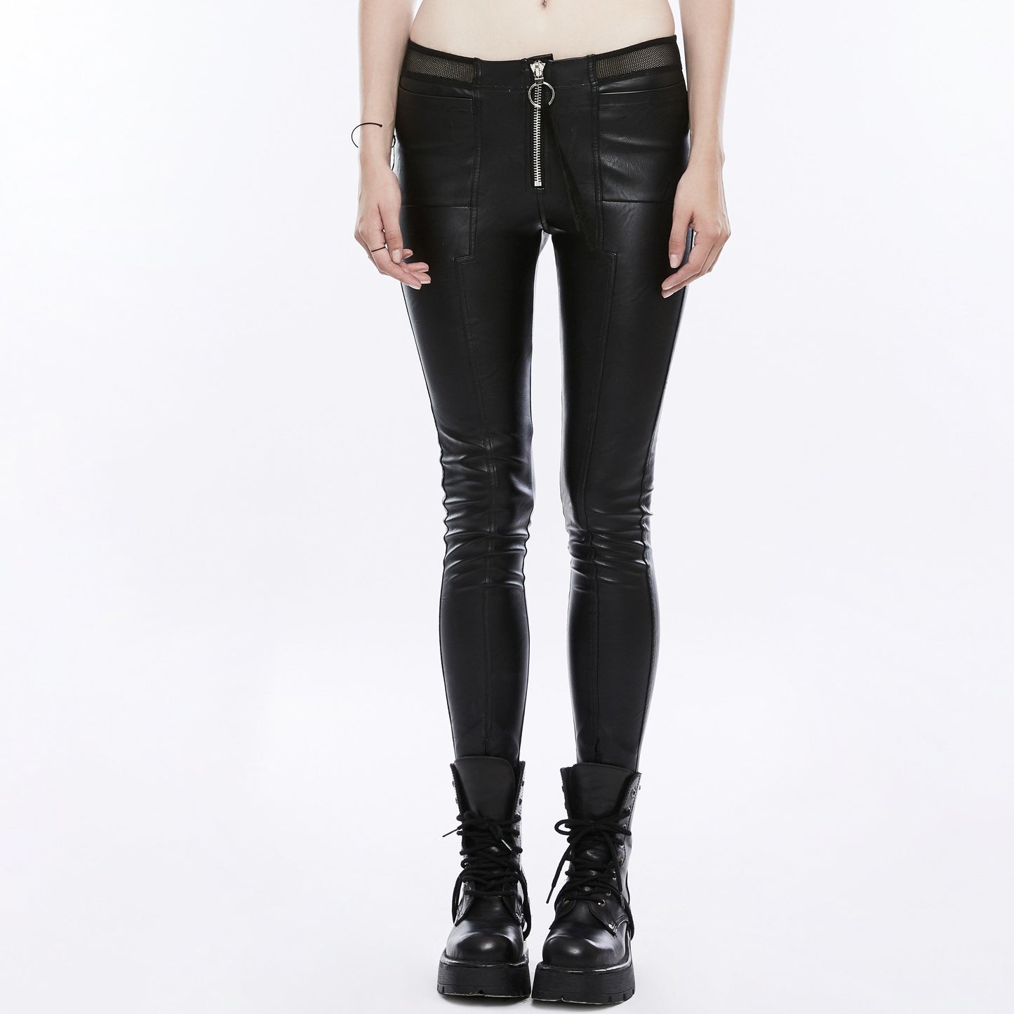 Keeping Distance Broek